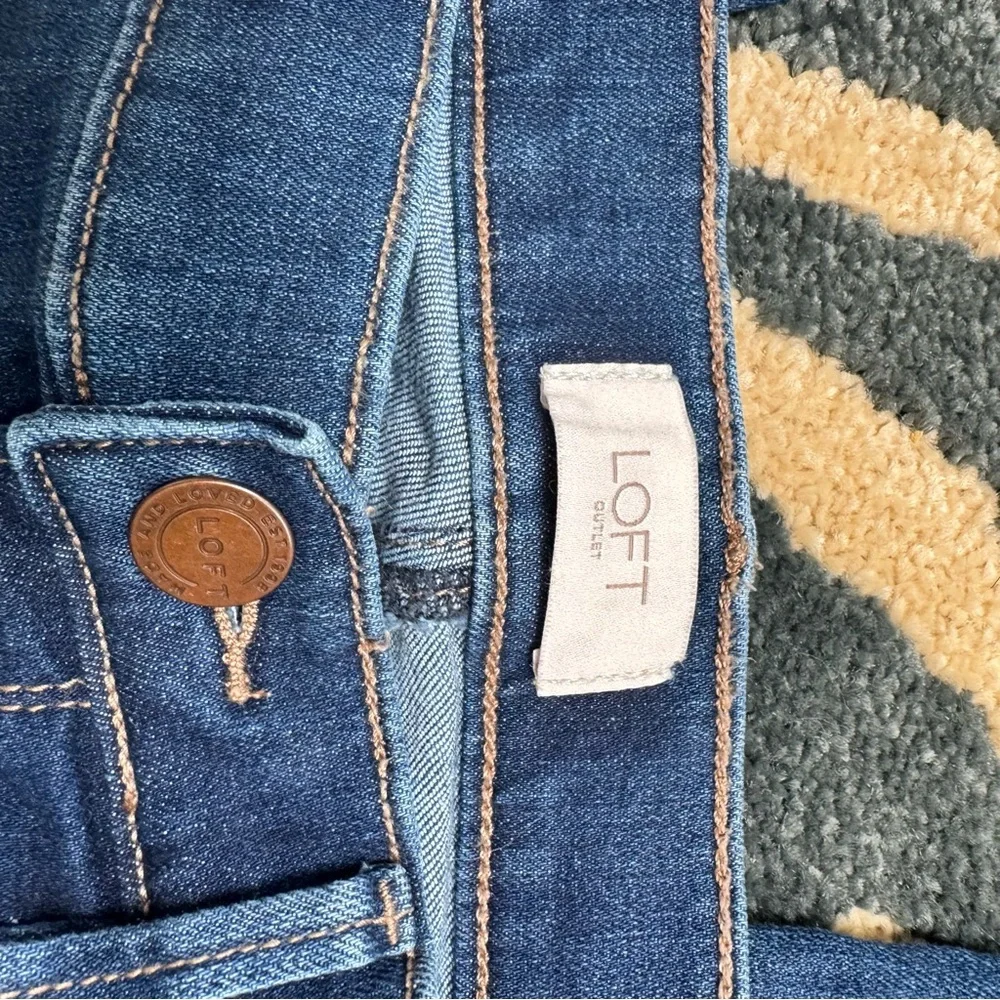 LOFT Women's Deep Blue Skinny Jeans - Picture 3 of 8